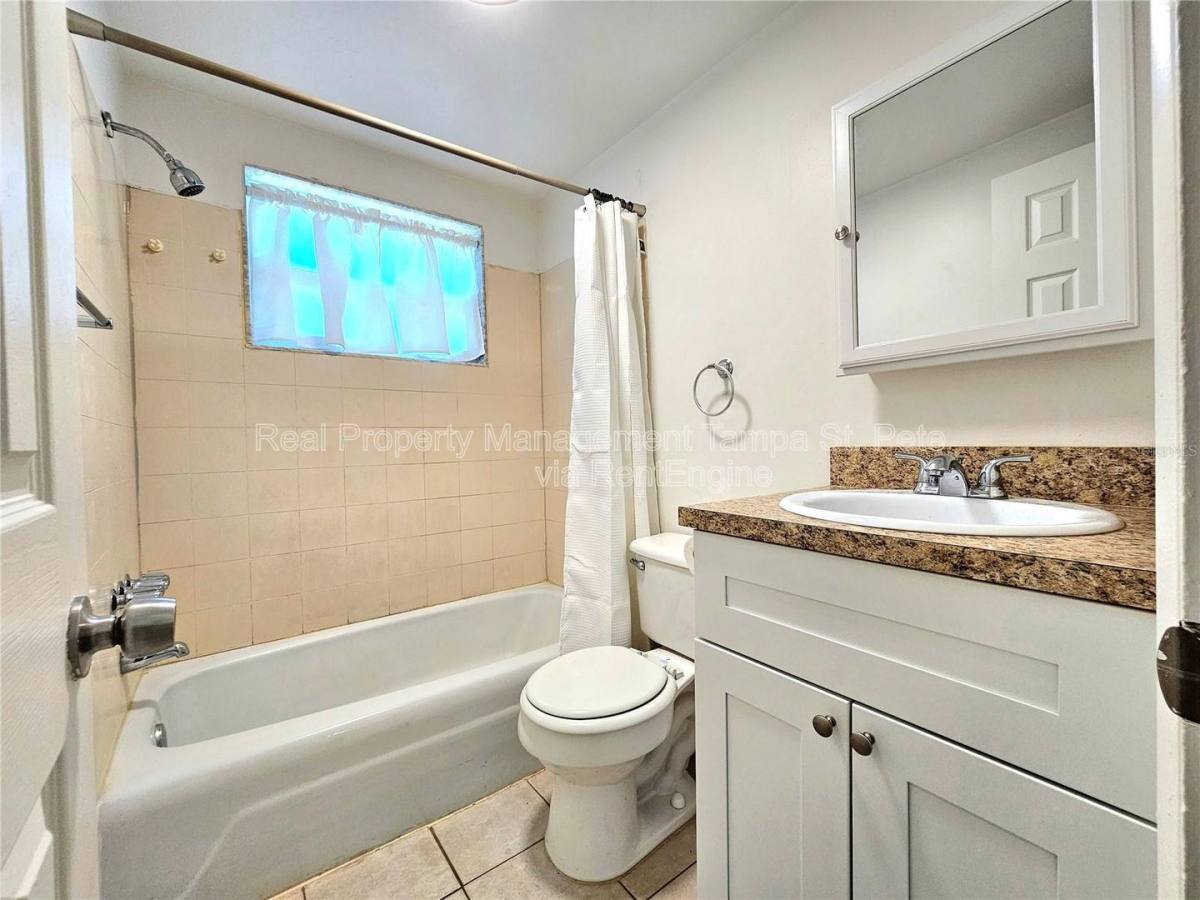 House for rent at 613 Lyndhurst St, Dunedin, FL 34698