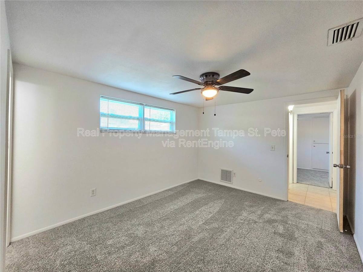 Apartment for rent at 611 Lyndhurst St, Dunedin, FL 34698