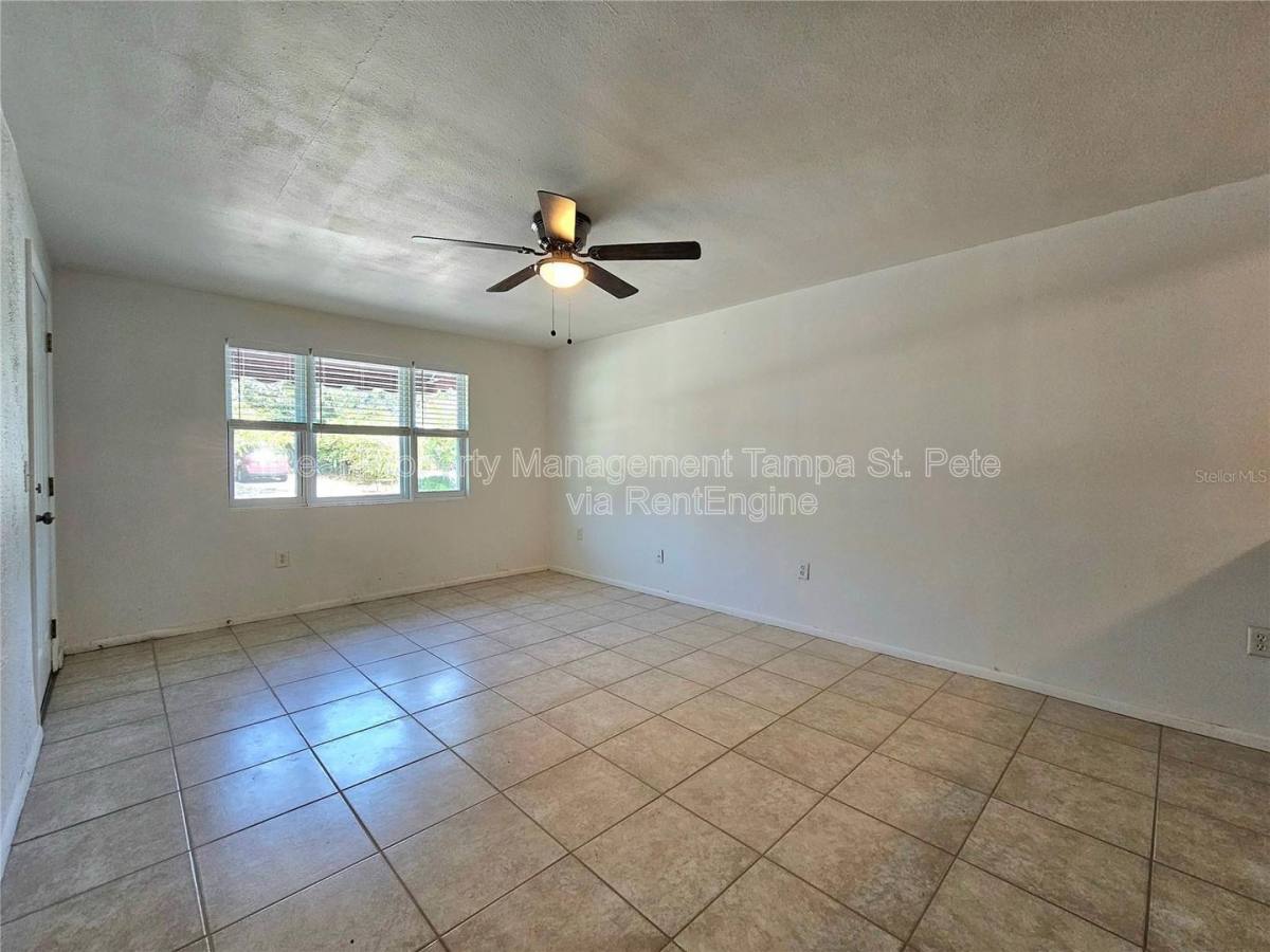 Apartment for rent at 611 Lyndhurst St, Dunedin, FL 34698