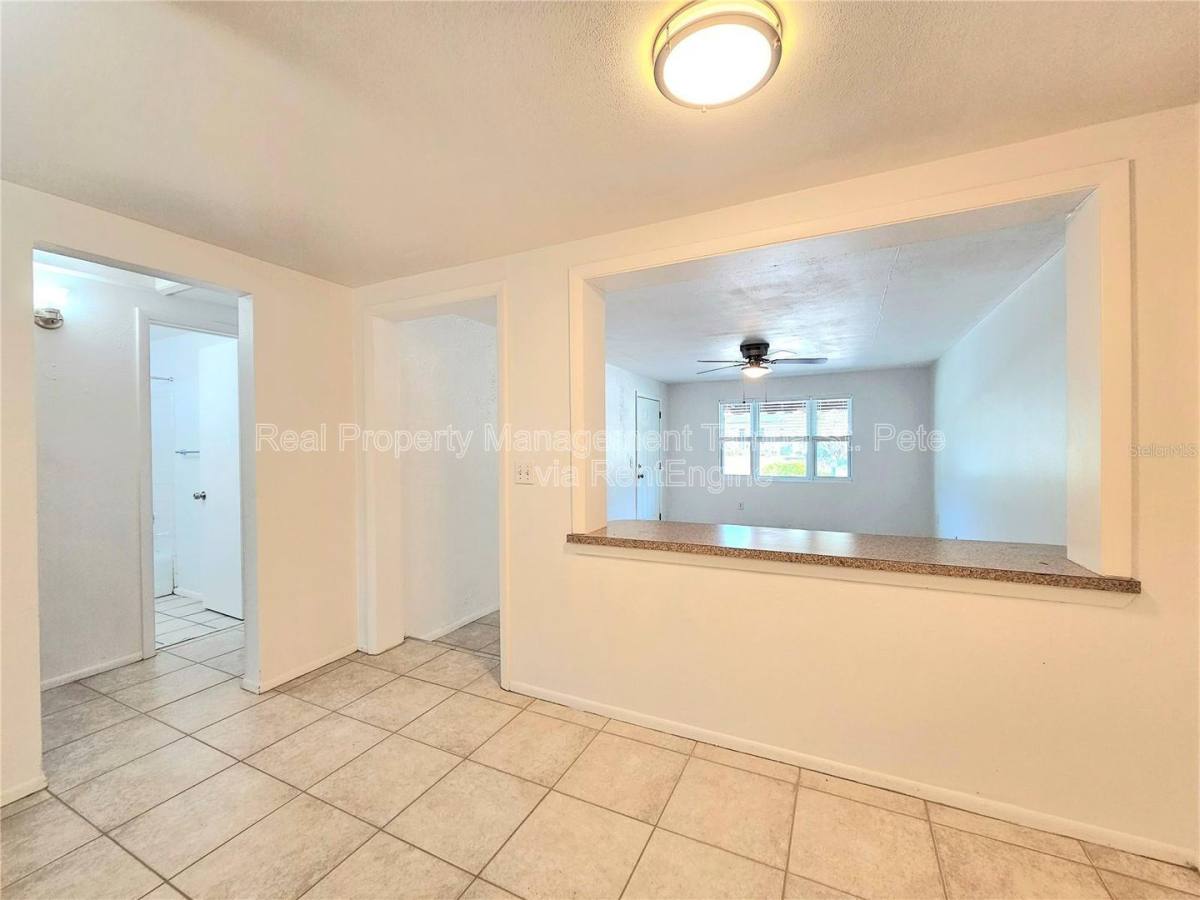 Apartment for rent at 611 Lyndhurst St, Dunedin, FL 34698