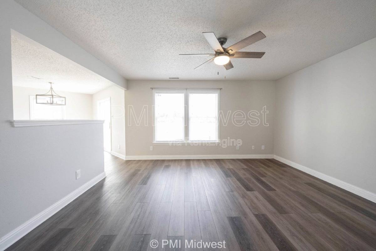 House for rent at 859 Runnymede Dr, Greenfield, IN 46140