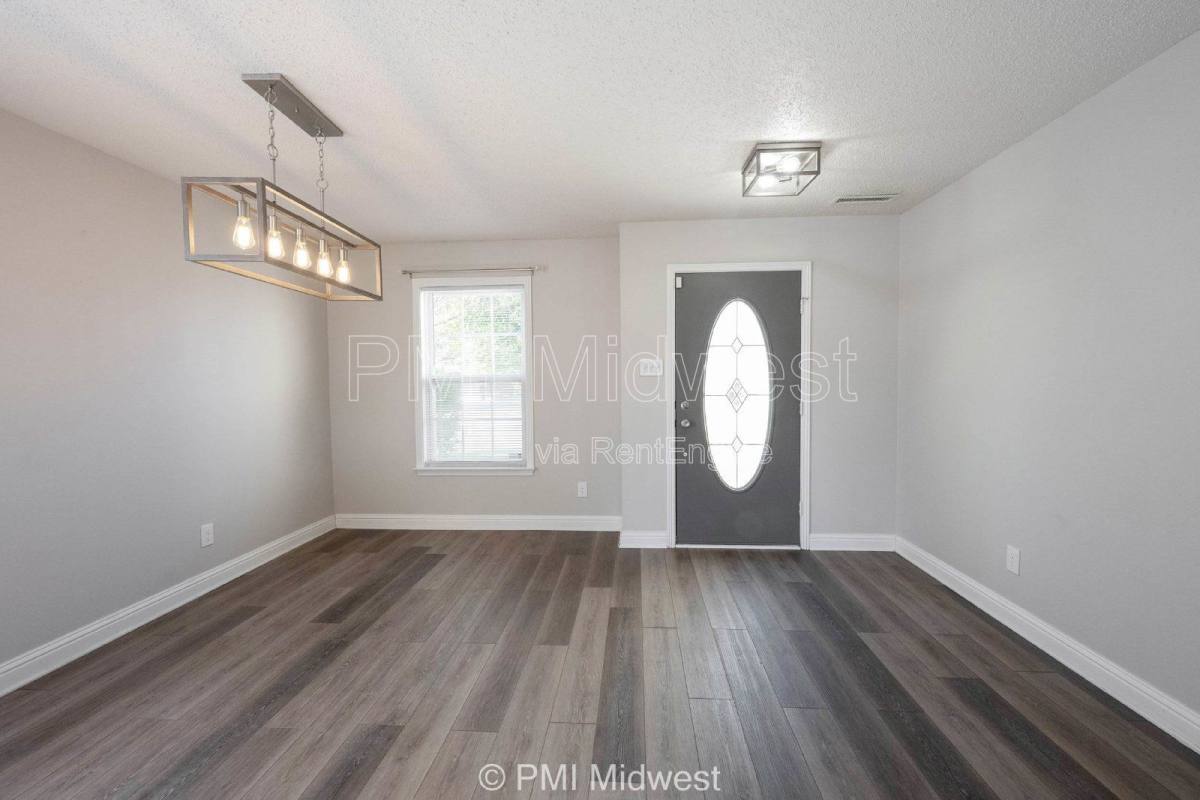 House for rent at 859 Runnymede Dr, Greenfield, IN 46140