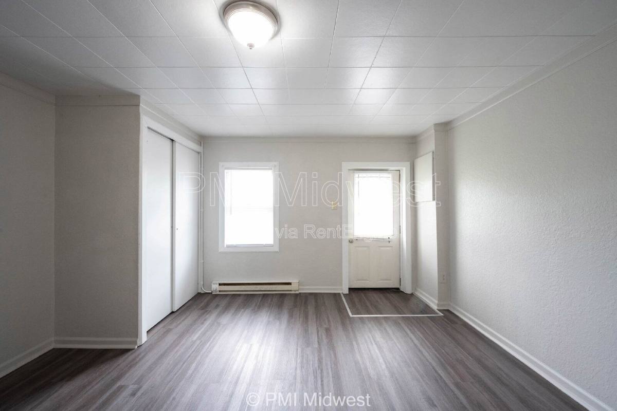 Apartment for rent at 2142 W US-Highway 40 #2, Greenfield, IN 46140