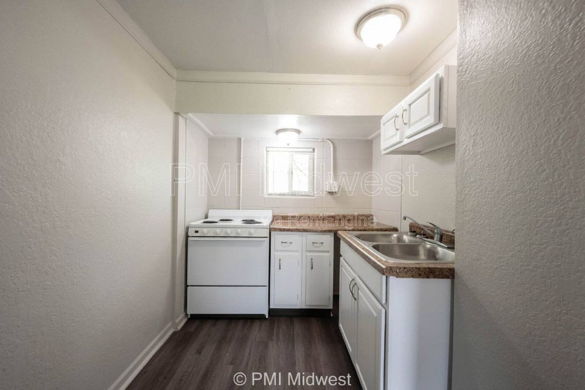 Apartment for rent at 2142 W US-Highway 40 #2, Greenfield, IN 46140