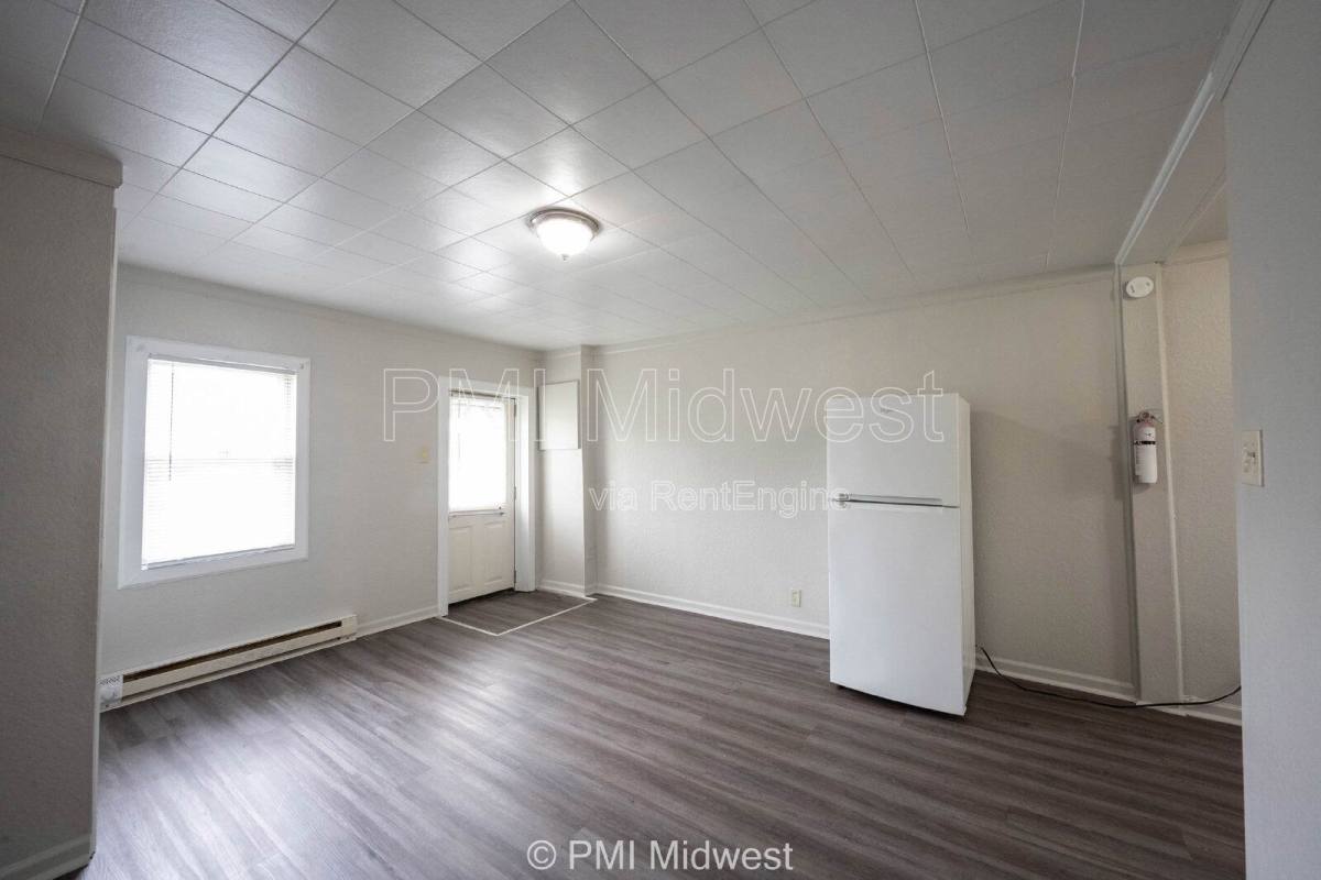 Apartment for rent at 2142 W US-Highway 40 #2, Greenfield, IN 46140