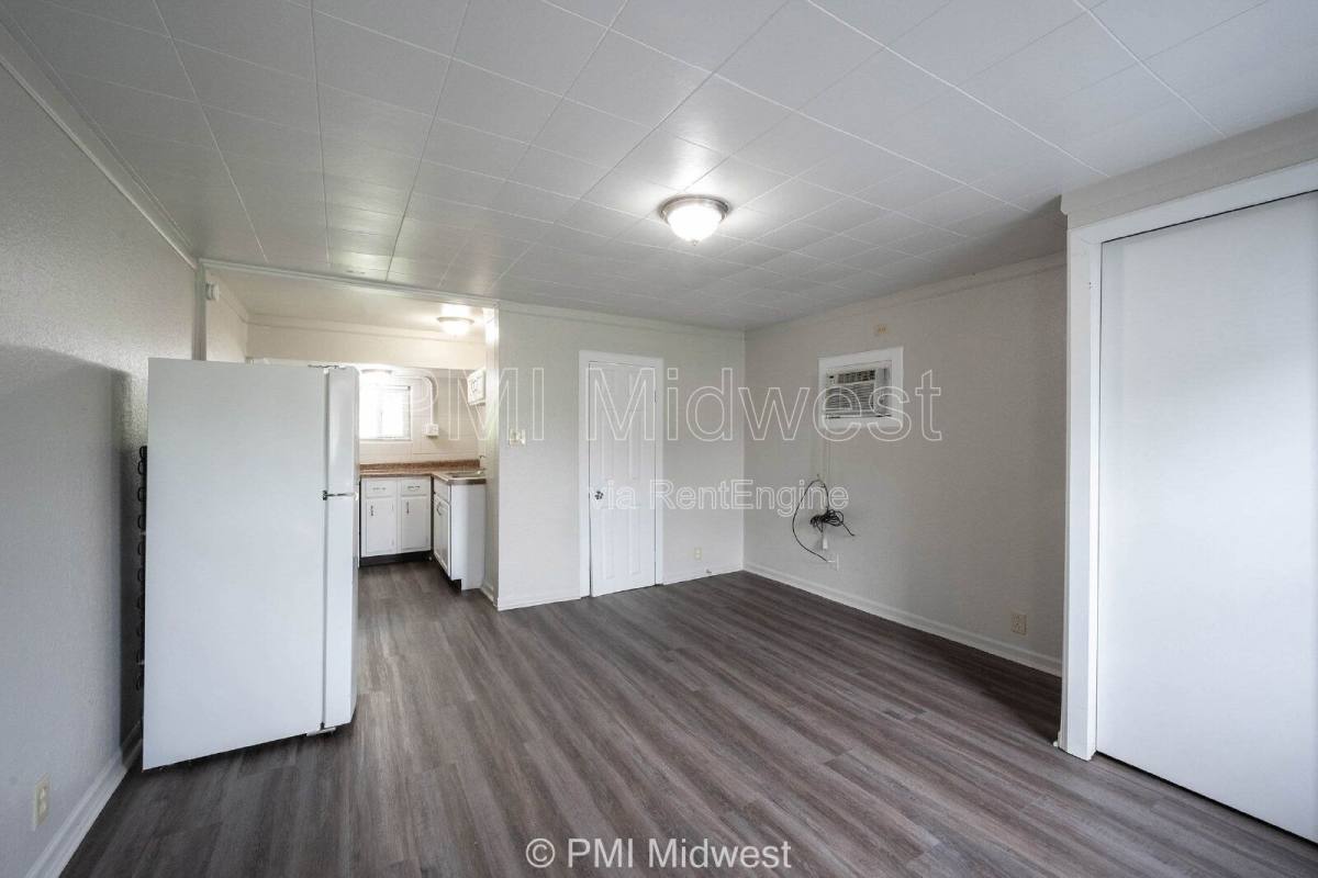 Apartment for rent at 2142 W US-Highway 40 #2, Greenfield, IN 46140