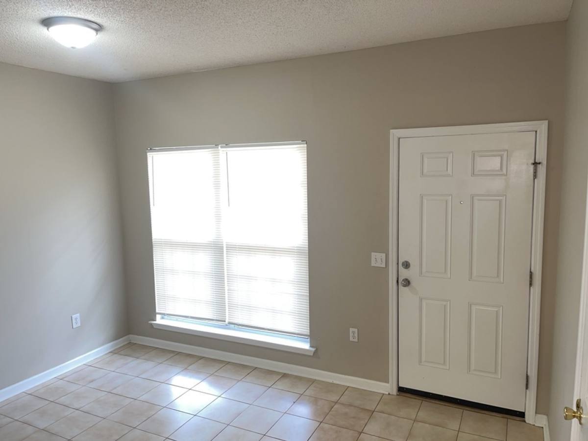 Apartment for rent at 22 E Dubois St #2A, Pembroke, GA 31321