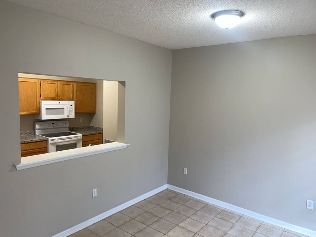 Apartment for rent at 22 E Dubois St #2A, Pembroke, GA 31321