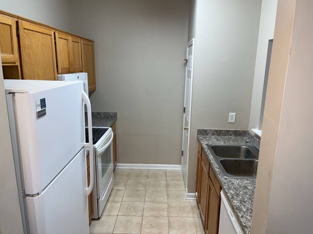 Apartment for rent at 22 E Dubois St #2A, Pembroke, GA 31321