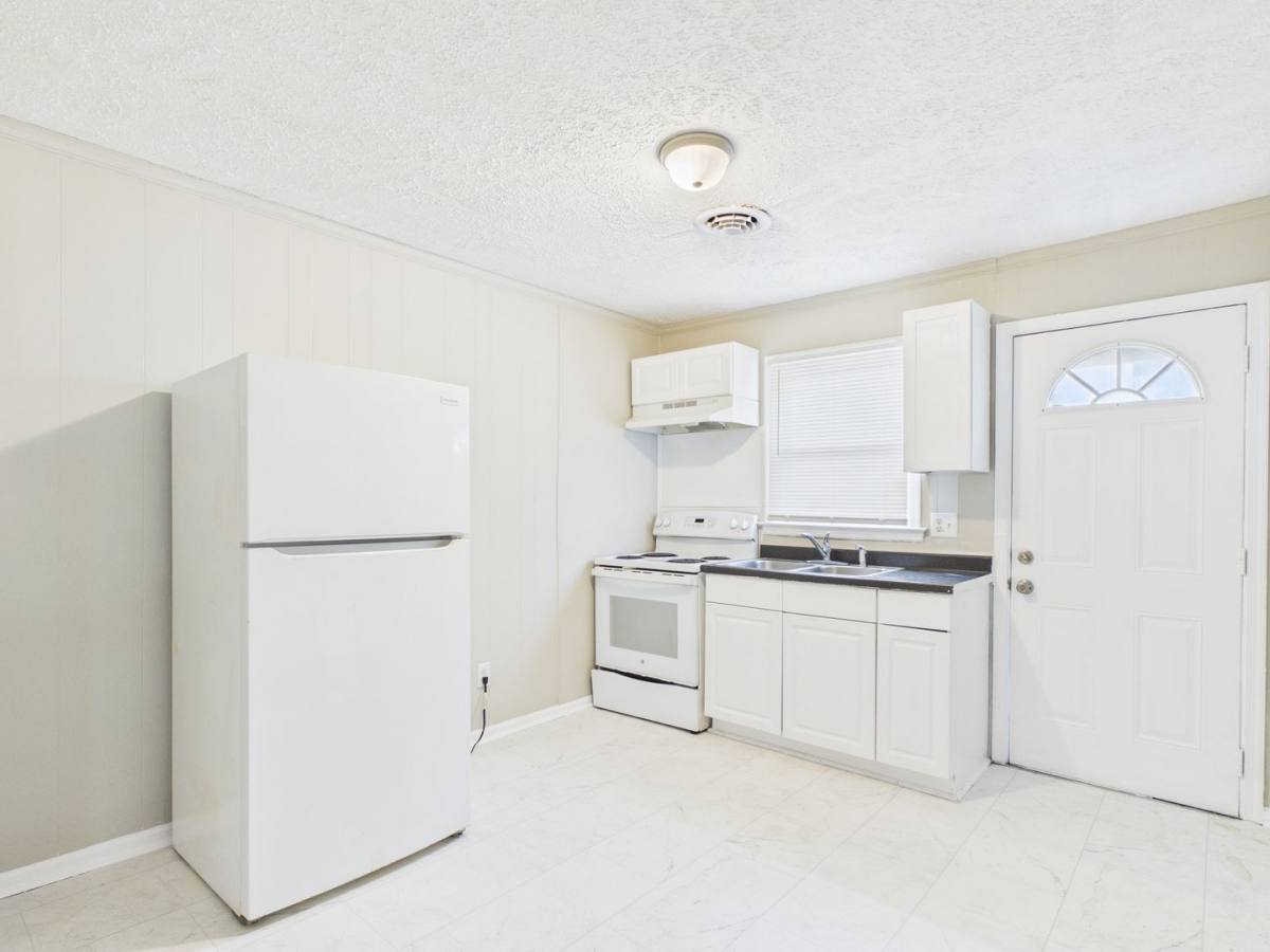 Apartment for rent at 838 S Jones St #B, Petersburg, VA 23803