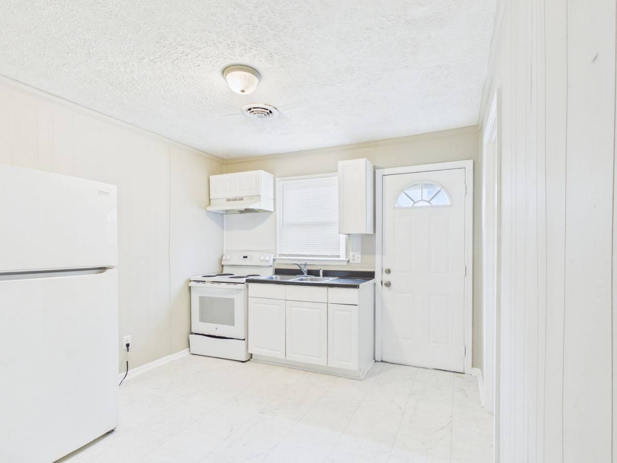 Apartment for rent at 838 S Jones St #B, Petersburg, VA 23803