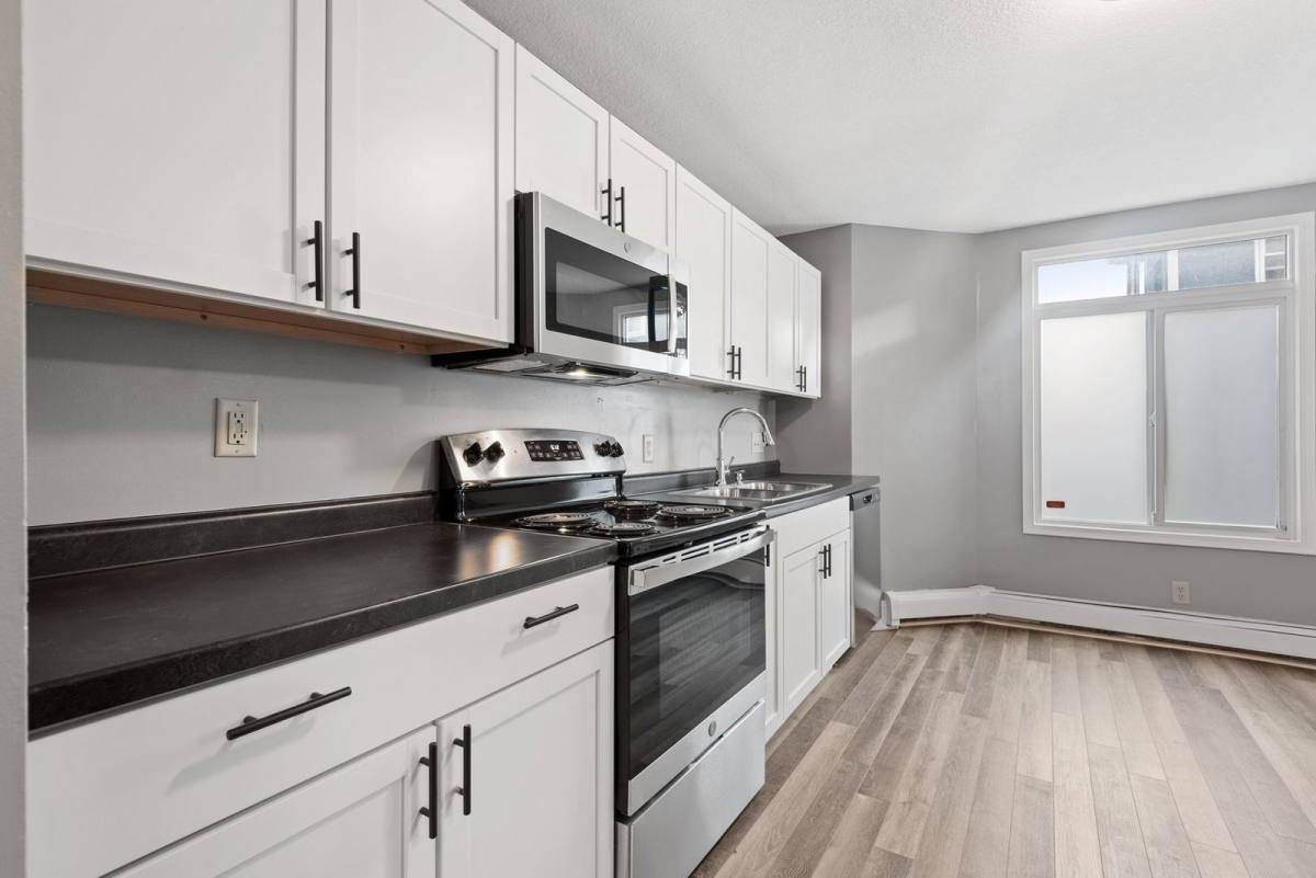Apartment for rent at 2407 Buchanan St NE #1, Minneapolis, MN 55418