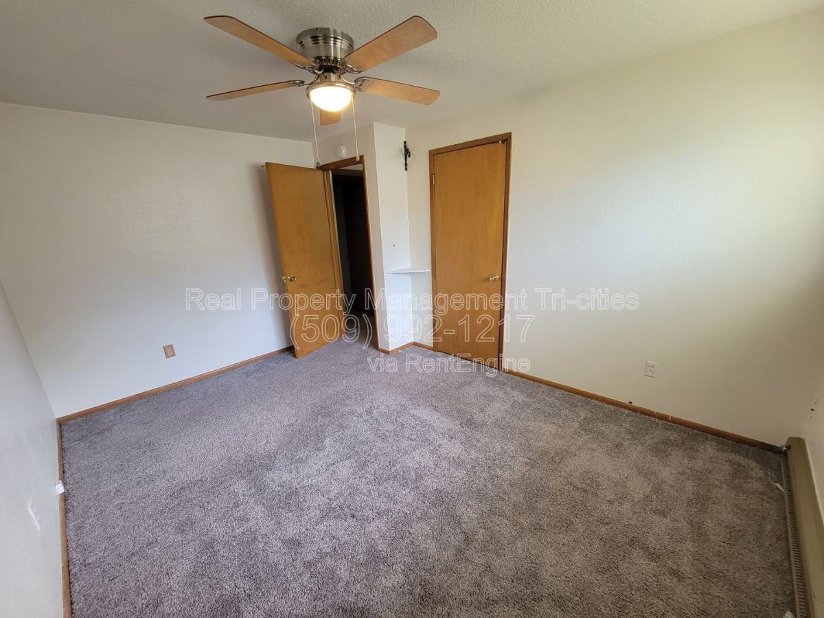 Apartment for rent at 1702 W 7th Place #B, Kennewick, WA 99336