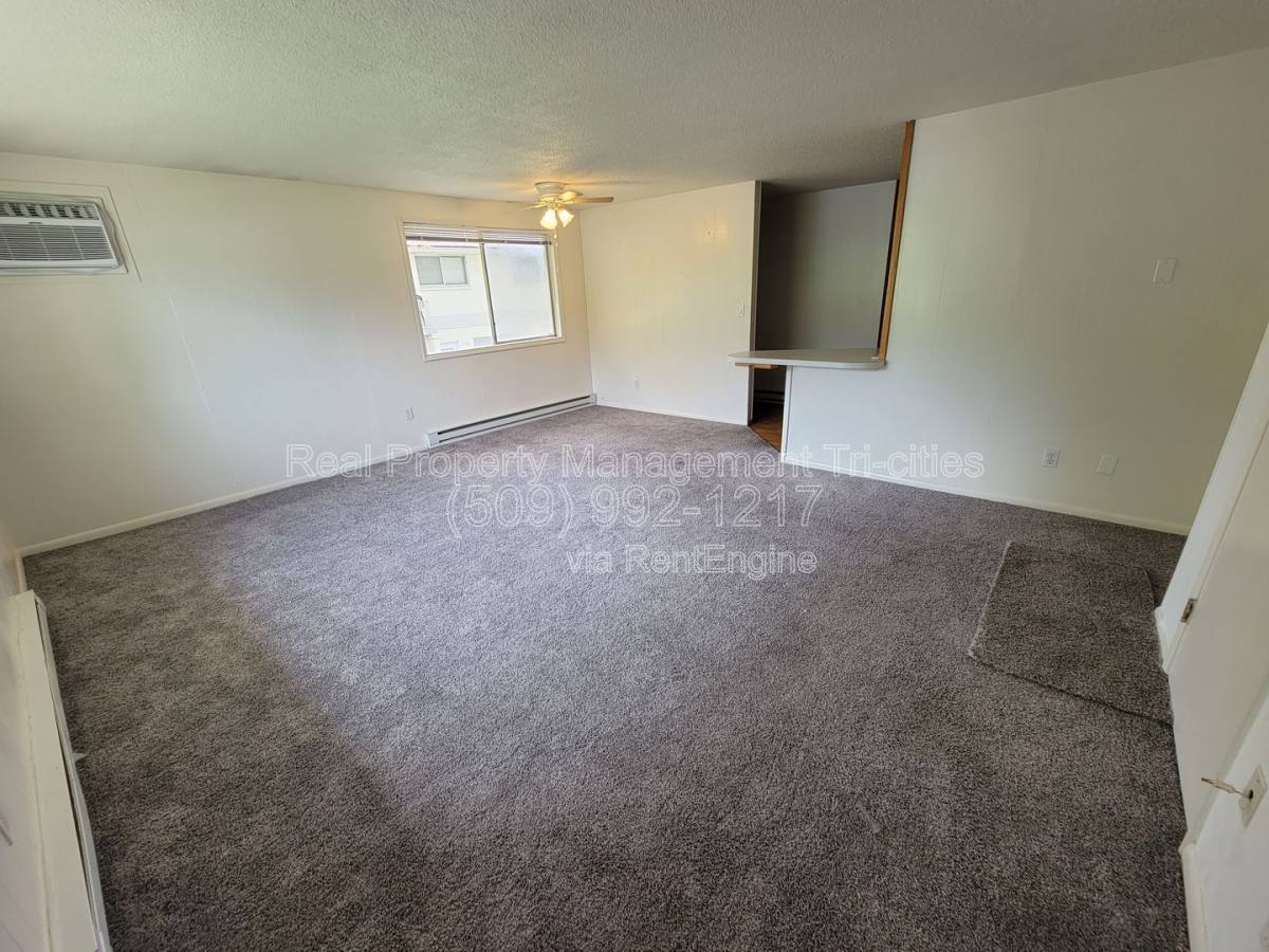 Apartment for rent at 1702 W 7th Place #B, Kennewick, WA 99336
