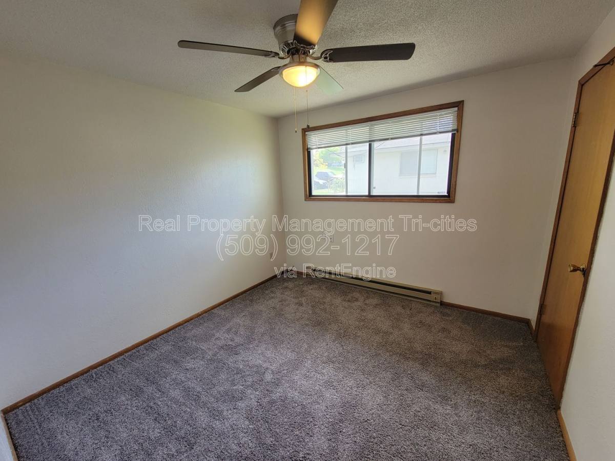 Apartment for rent at 1702 W 7th Place #B, Kennewick, WA 99336