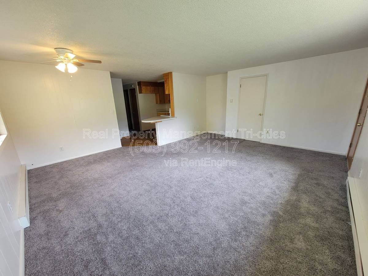 Apartment for rent at 1702 W 7th Place #B, Kennewick, WA 99336