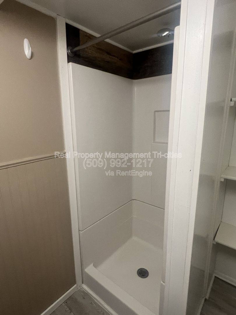 Apartment for rent at 508 9th St #6, Benton City, WA 99320