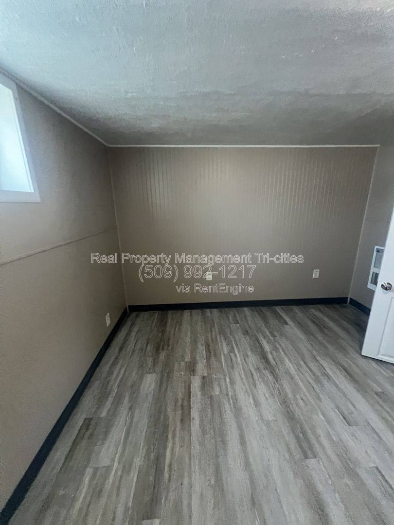 Apartment for rent at 508 9th St #6, Benton City, WA 99320