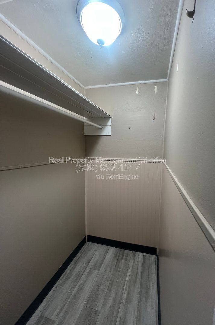 Apartment for rent at 508 9th St #6, Benton City, WA 99320