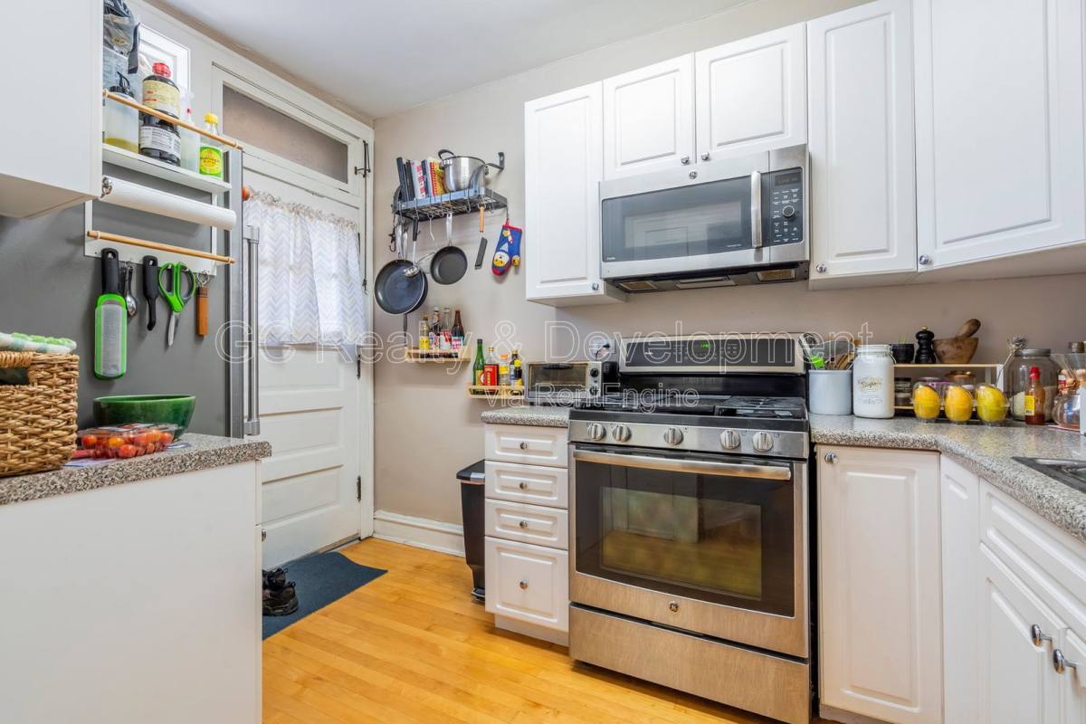 Condo for rent at 3649 N Kedvale Ave #1B, Chicago, IL 60641