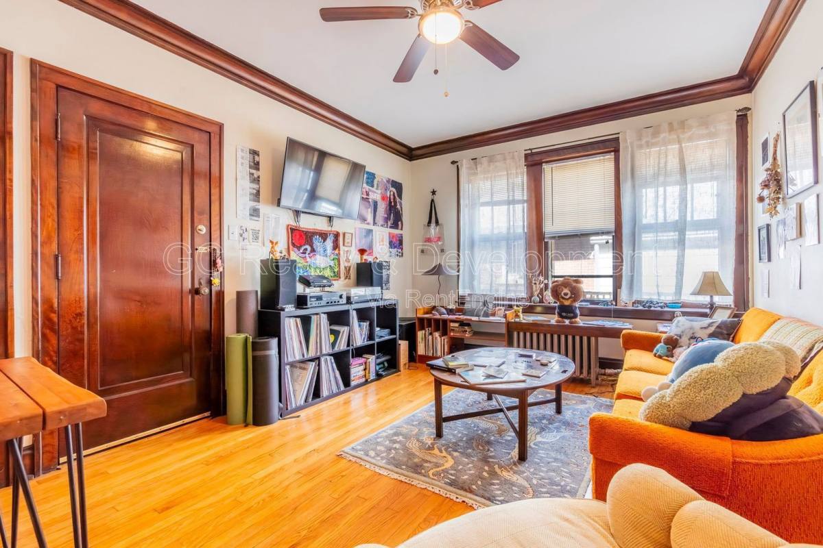 Condo for rent at 3649 N Kedvale Ave #1B, Chicago, IL 60641