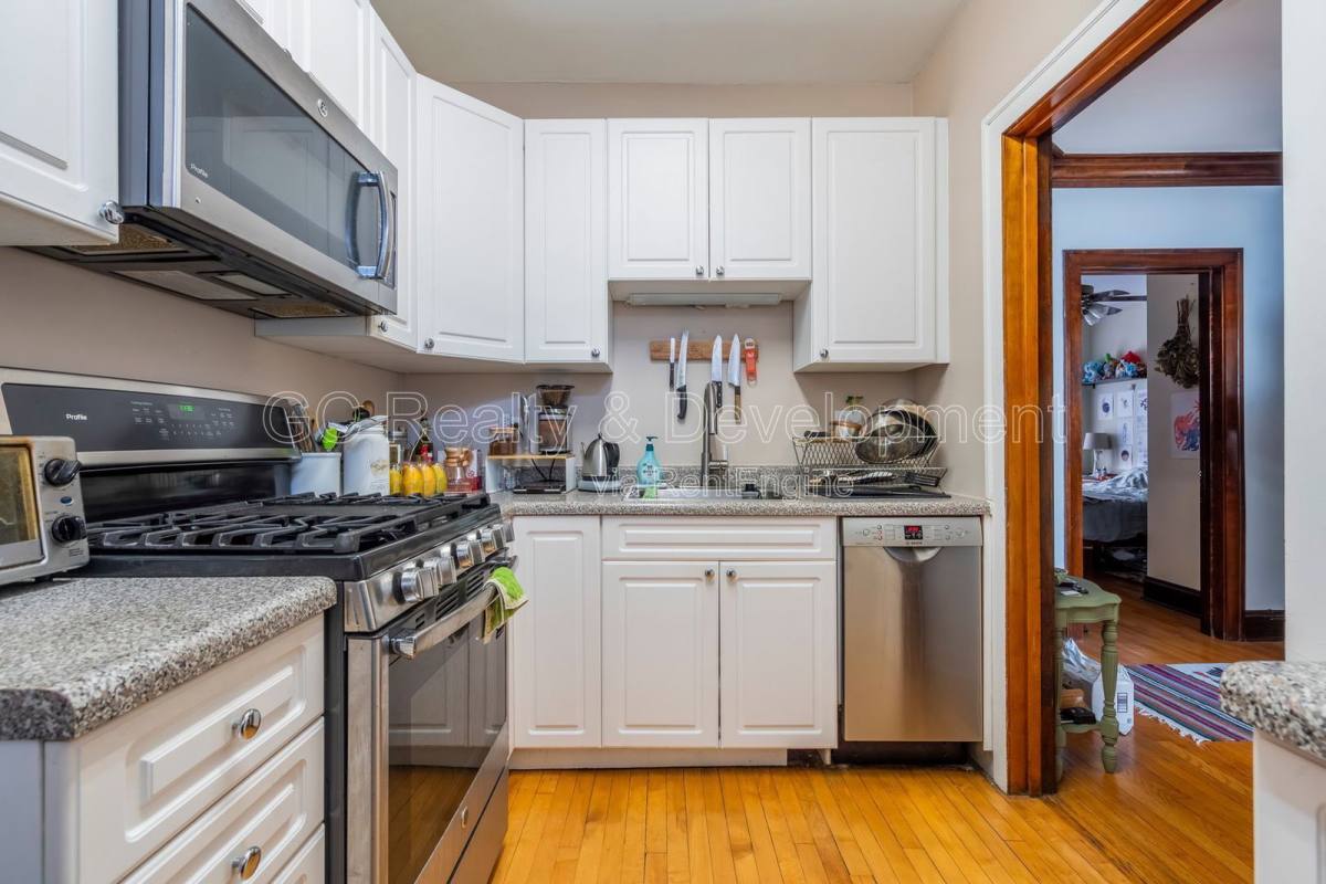 Condo for rent at 3649 N Kedvale Ave #1B, Chicago, IL 60641