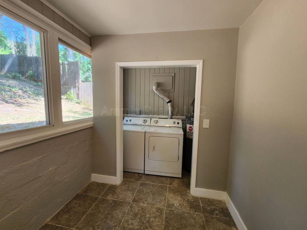 Apartment for rent at 2663 Blount St, Atlanta, GA 30344