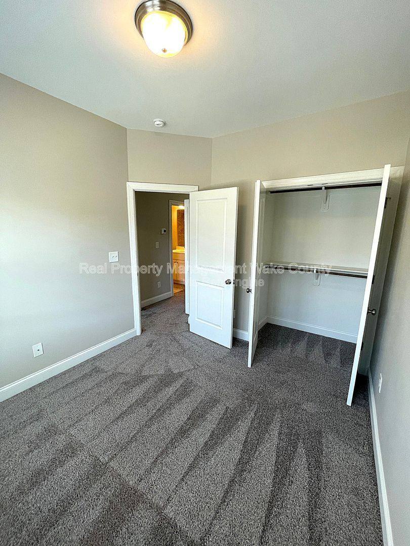 Townhouse for rent at 139 Cobalt Creek Way, Holly Springs, NC 27540