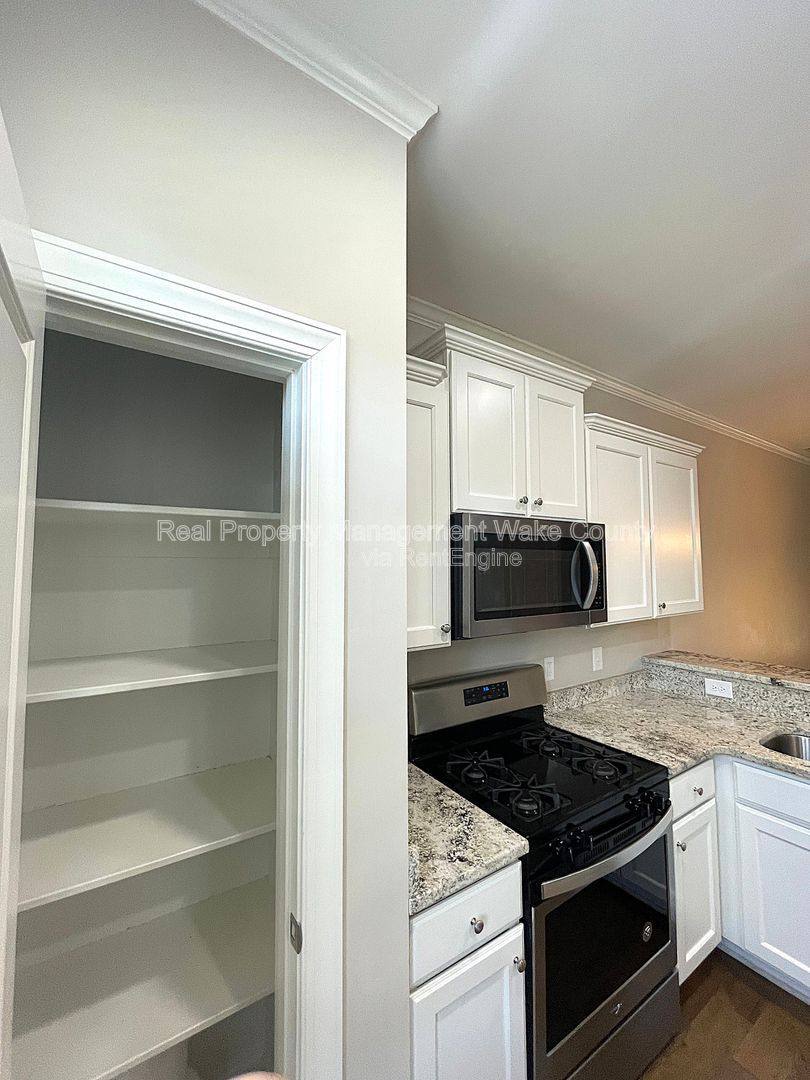 Townhouse for rent at 139 Cobalt Creek Way, Holly Springs, NC 27540