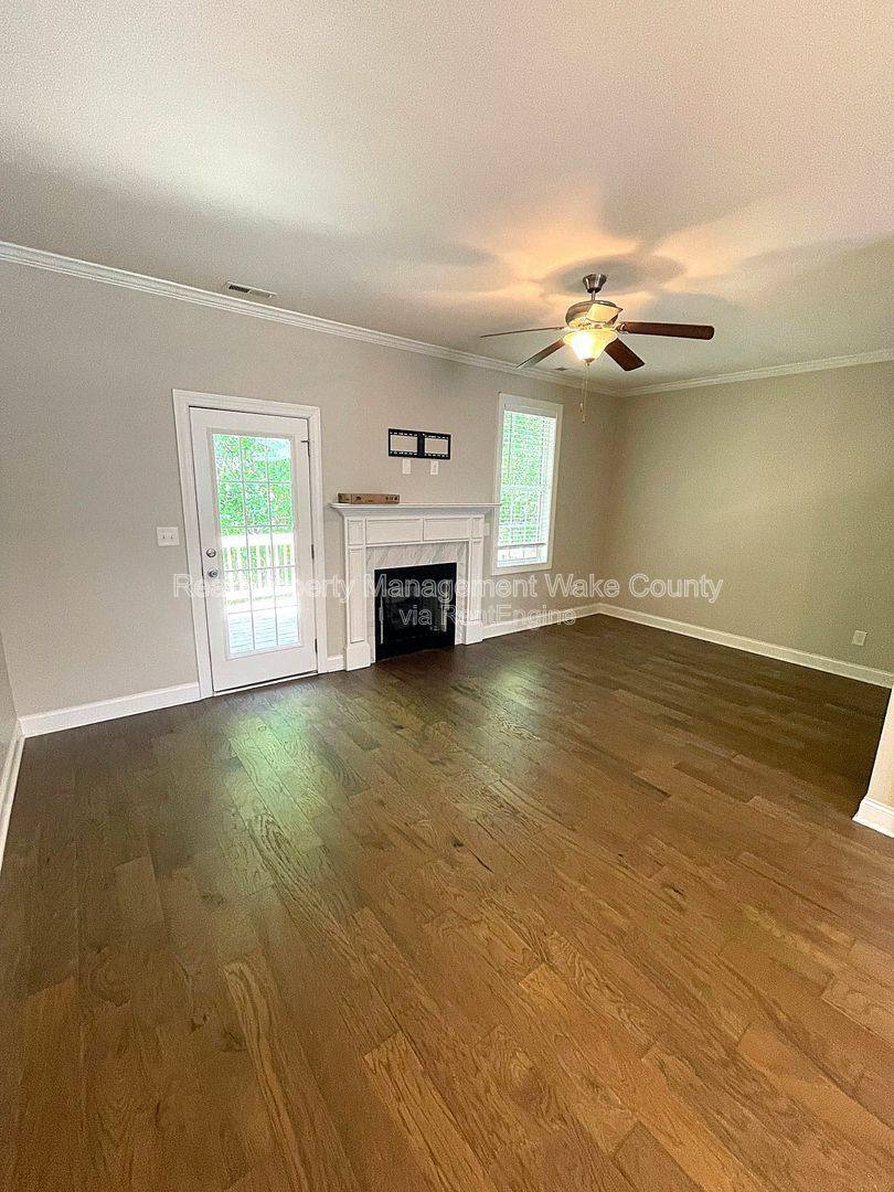 Townhouse for rent at 139 Cobalt Creek Way, Holly Springs, NC 27540
