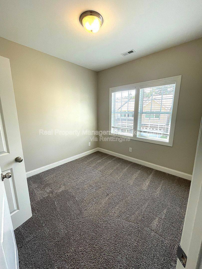 Townhouse for rent at 139 Cobalt Creek Way, Holly Springs, NC 27540