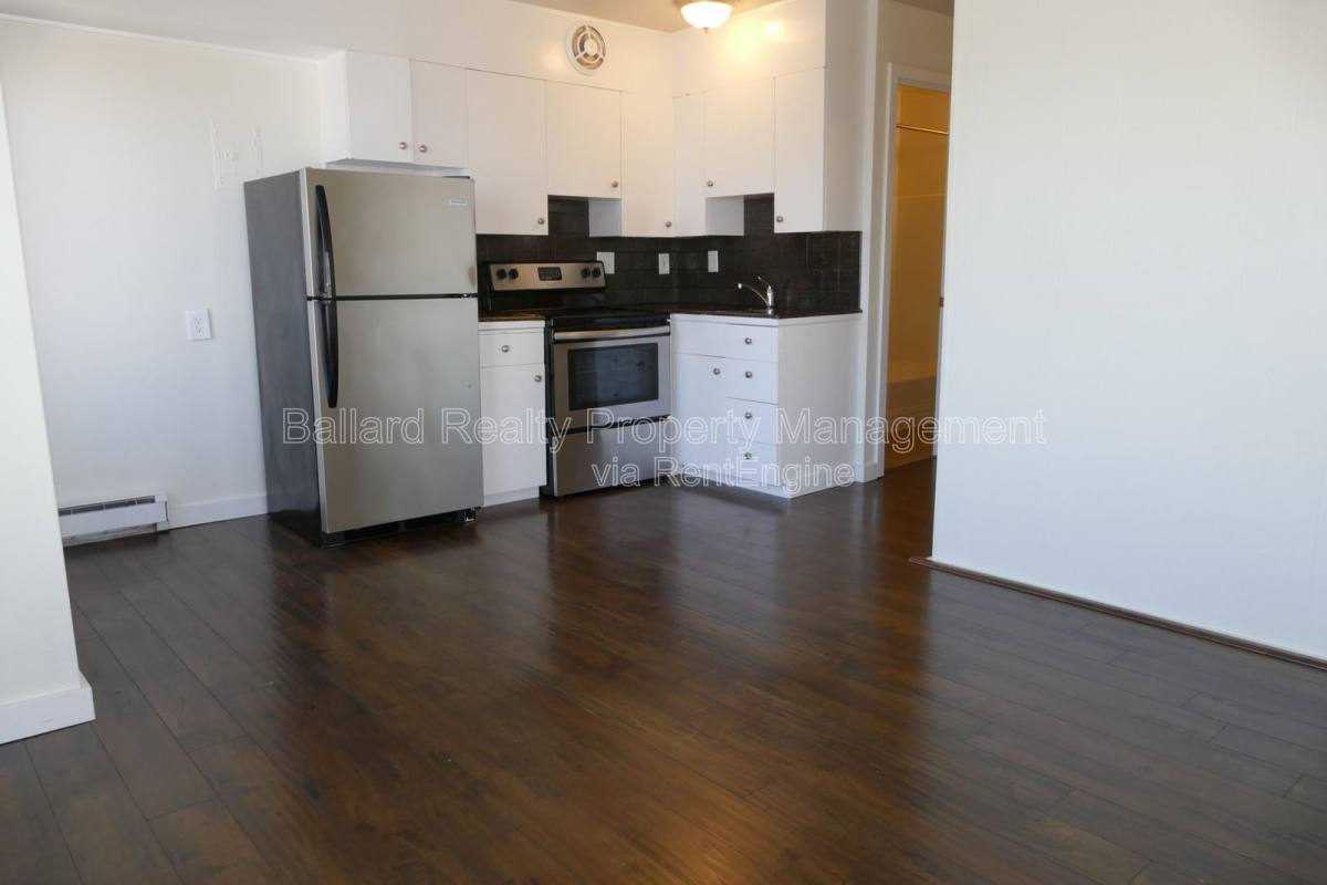 Apartment for rent at 9030 Greenwood Ave N #201, Seattle, WA 98103