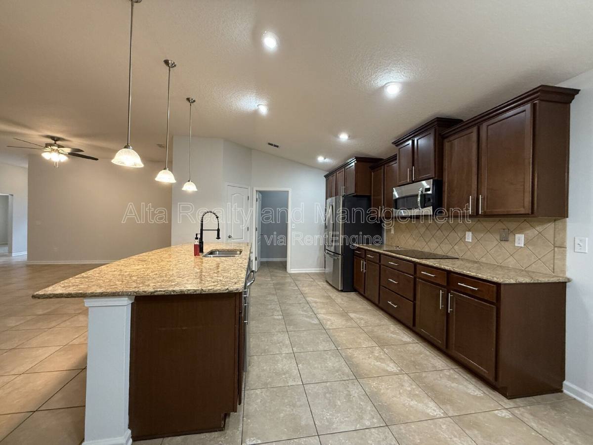 House for rent at 112 Morayshire Court, Saint Johns, FL 32259