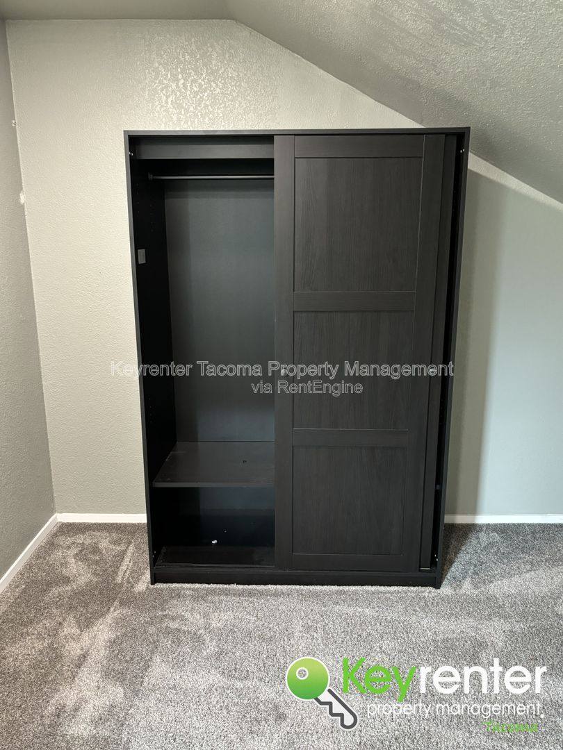 Apartment for rent at 1302 E 40th St #5, Tacoma, WA 98404
