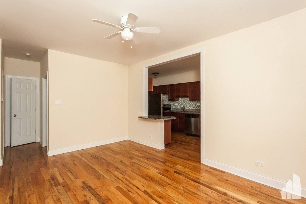 Apartment for rent at 622 W Cornelia Ave #E1, Chicago, IL 60657