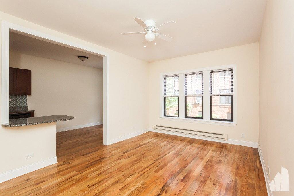 Apartment for rent at 622 W Cornelia Ave #E1, Chicago, IL 60657
