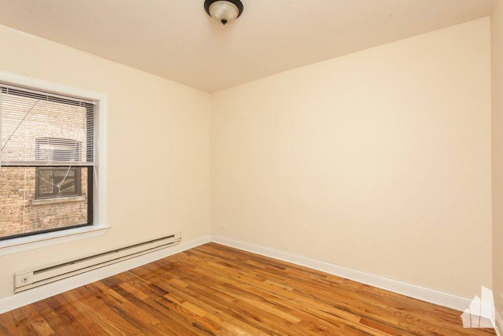 Apartment for rent at 622 W Cornelia Ave #E1, Chicago, IL 60657