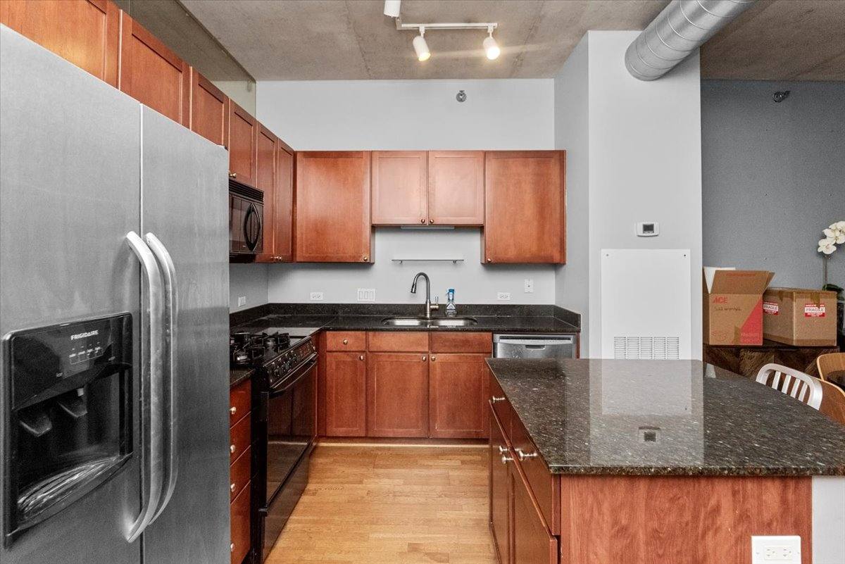 Condo for rent at 720 N Larrabee St #1012, Chicago, IL 60654