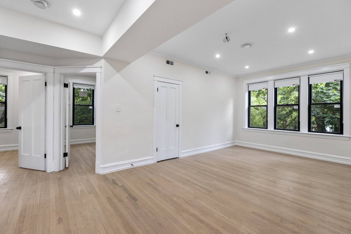 Apartment for rent at 4638 N Hamilton Ave #1, Chicago, IL 60625