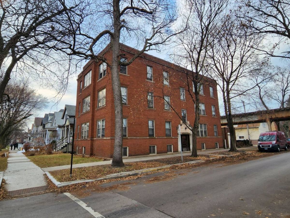 Apartment for rent at 4638 N Hamilton Ave #1, Chicago, IL 60625