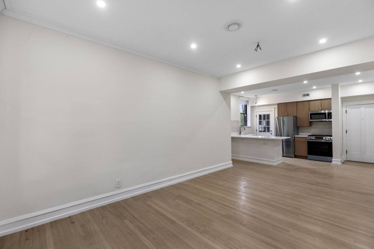 Apartment for rent at 4638 N Hamilton Ave #1, Chicago, IL 60625