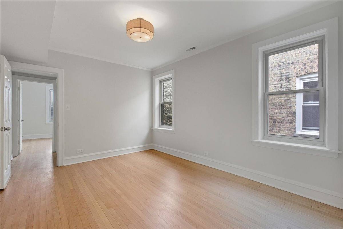 Apartment for rent at 6136 N Mozart St #4, Chicago, IL 60659