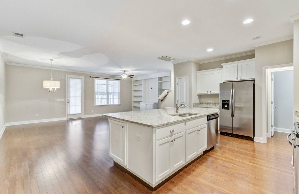 Townhouse for rent at 2005 Kings Gate Lane, Mount Pleasant, SC 29466
