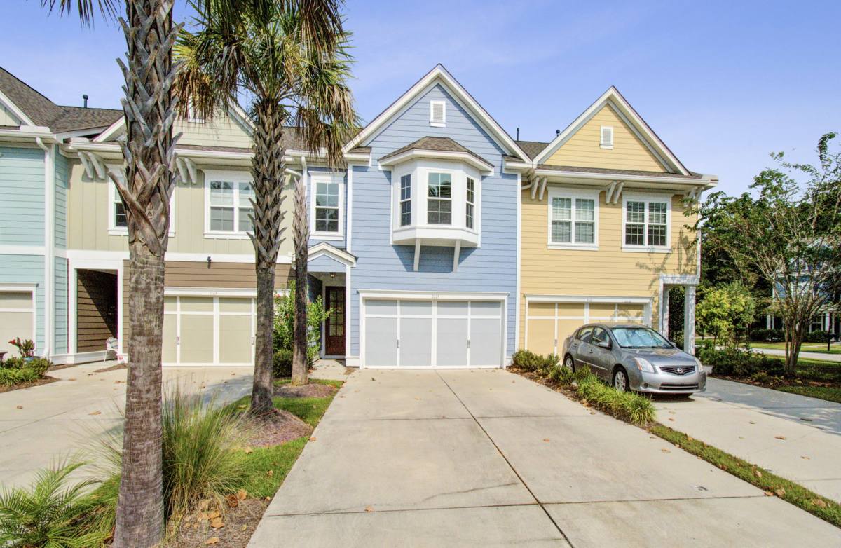Townhouse for rent at 2005 Kings Gate Lane, Mount Pleasant, SC 29466