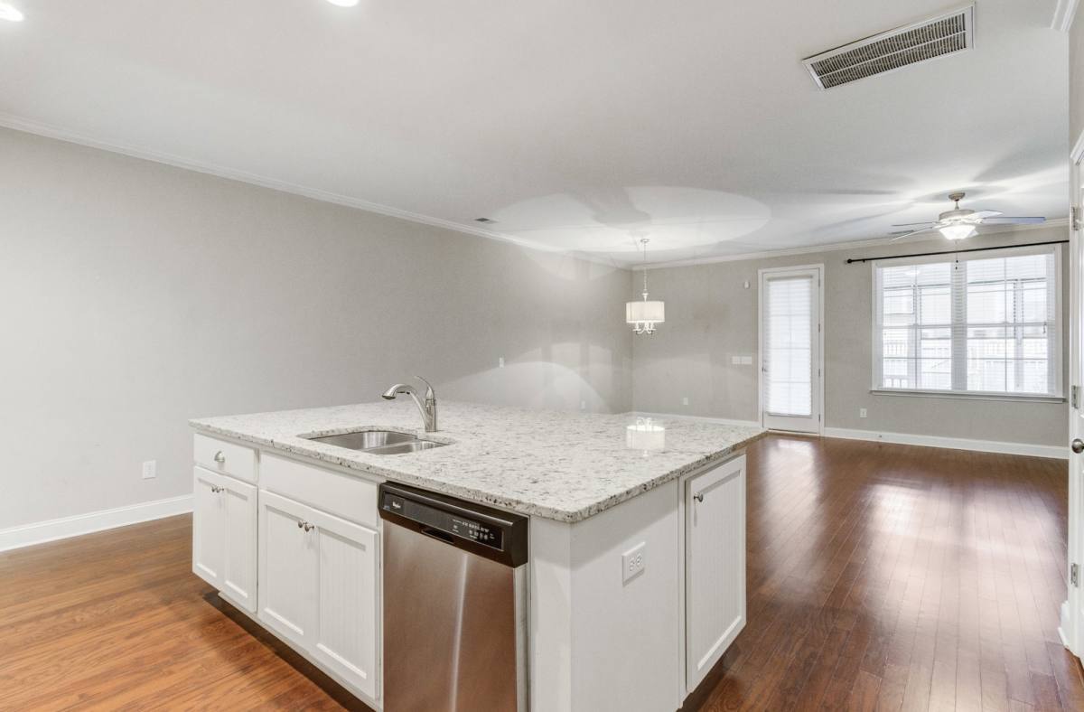 Townhouse for rent at 2005 Kings Gate Lane, Mount Pleasant, SC 29466