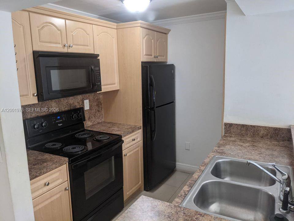Apartment for rent at 7125 NW 186th St #B209, Hialeah, FL 33015