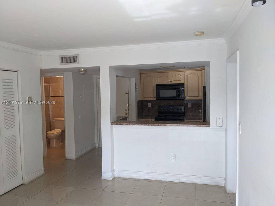 Apartment for rent at 7125 NW 186th St #B209, Hialeah, FL 33015