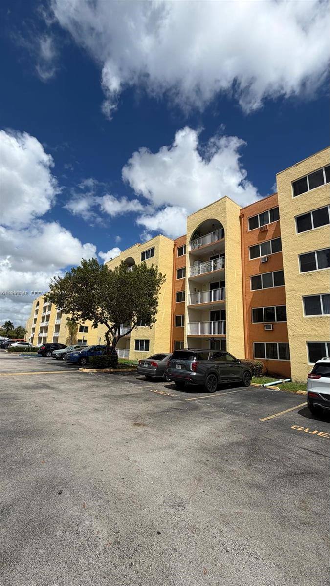 Apartment for rent at 7000 NW 186th St #4-219, Hialeah, FL 33015