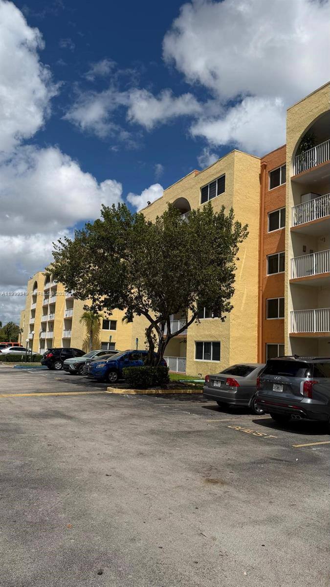 Apartment for rent at 7000 NW 186th St #4-219, Hialeah, FL 33015