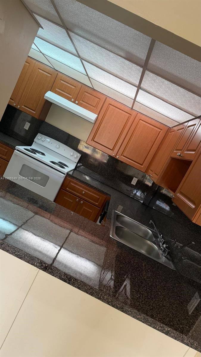 Apartment for rent at 7000 NW 186th St #4-219, Hialeah, FL 33015